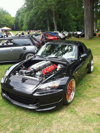 Illustration for article titled For $27K This 2001 Honda S2000 Rocks A Viper Motor. That Is All